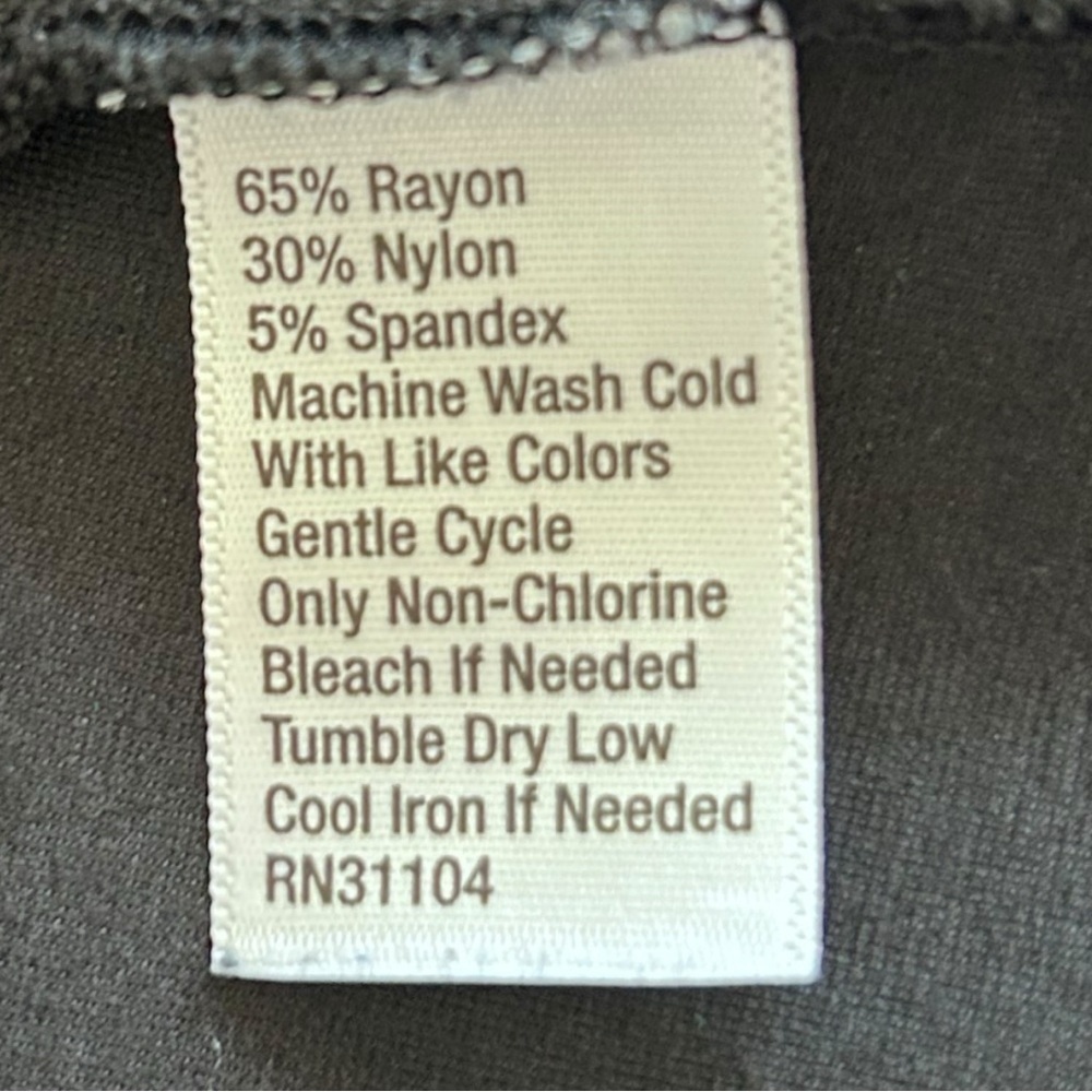 4/$20 The Limited Black Pleated Cinch Waist Tunic Top Size Medium Like New - Picture 6 of 6